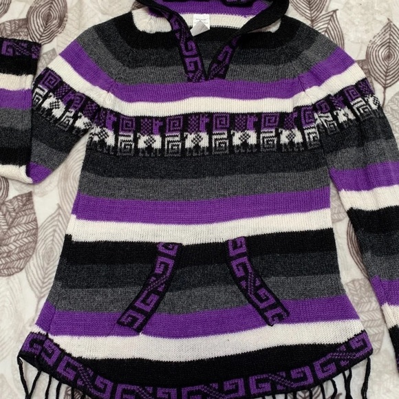 Hooded sweater alpaca design - Picture 2 of 7